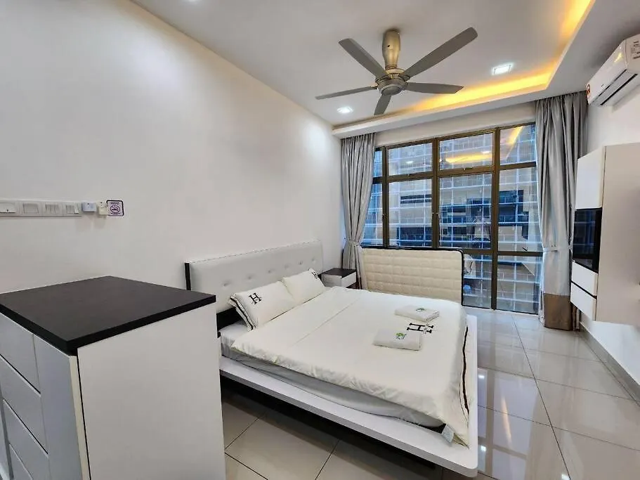 Palazio Spacious 3 Bedroom Balcony High Floor By Gdragon Homestay Johor Bahru Malaysia